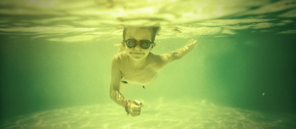 How to make a green pool clear