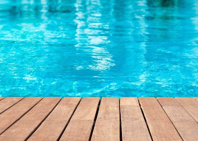 5 Essential Tips for Maintaining a Swimming Pool in the Tropics